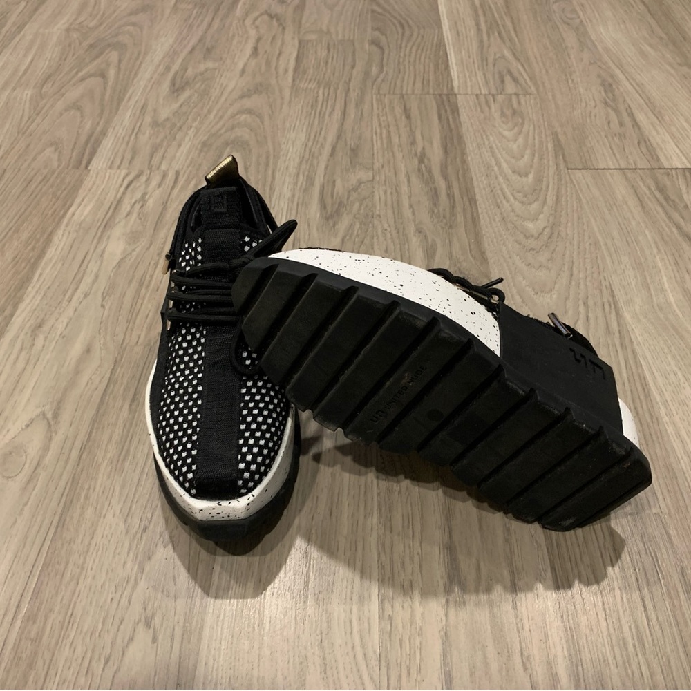 UNITED NUDE